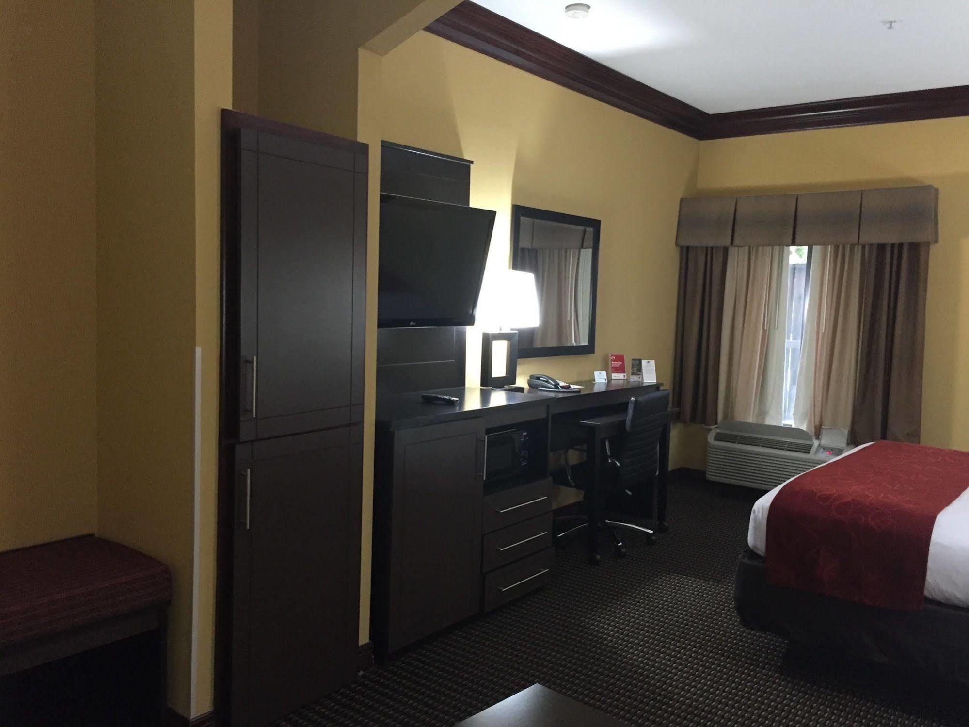 Comfort Suites Lake Jackson Clute Exteriör bild